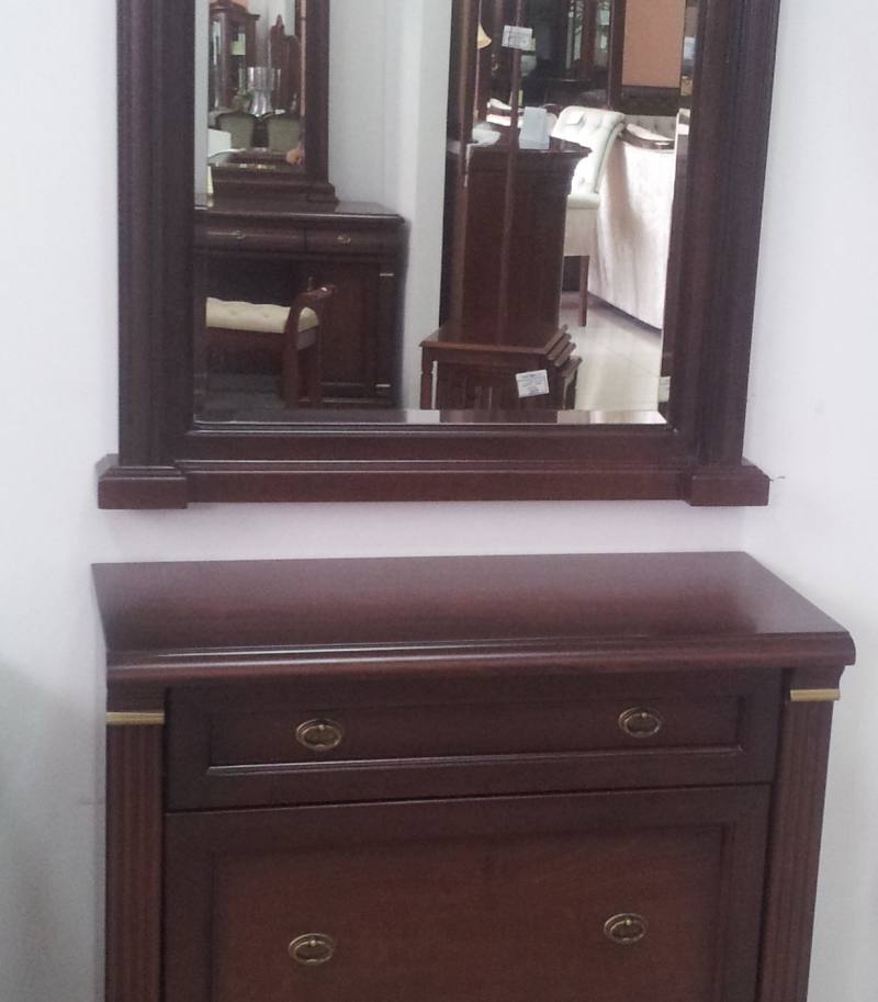 Oglinda si comoda pantofi 2031